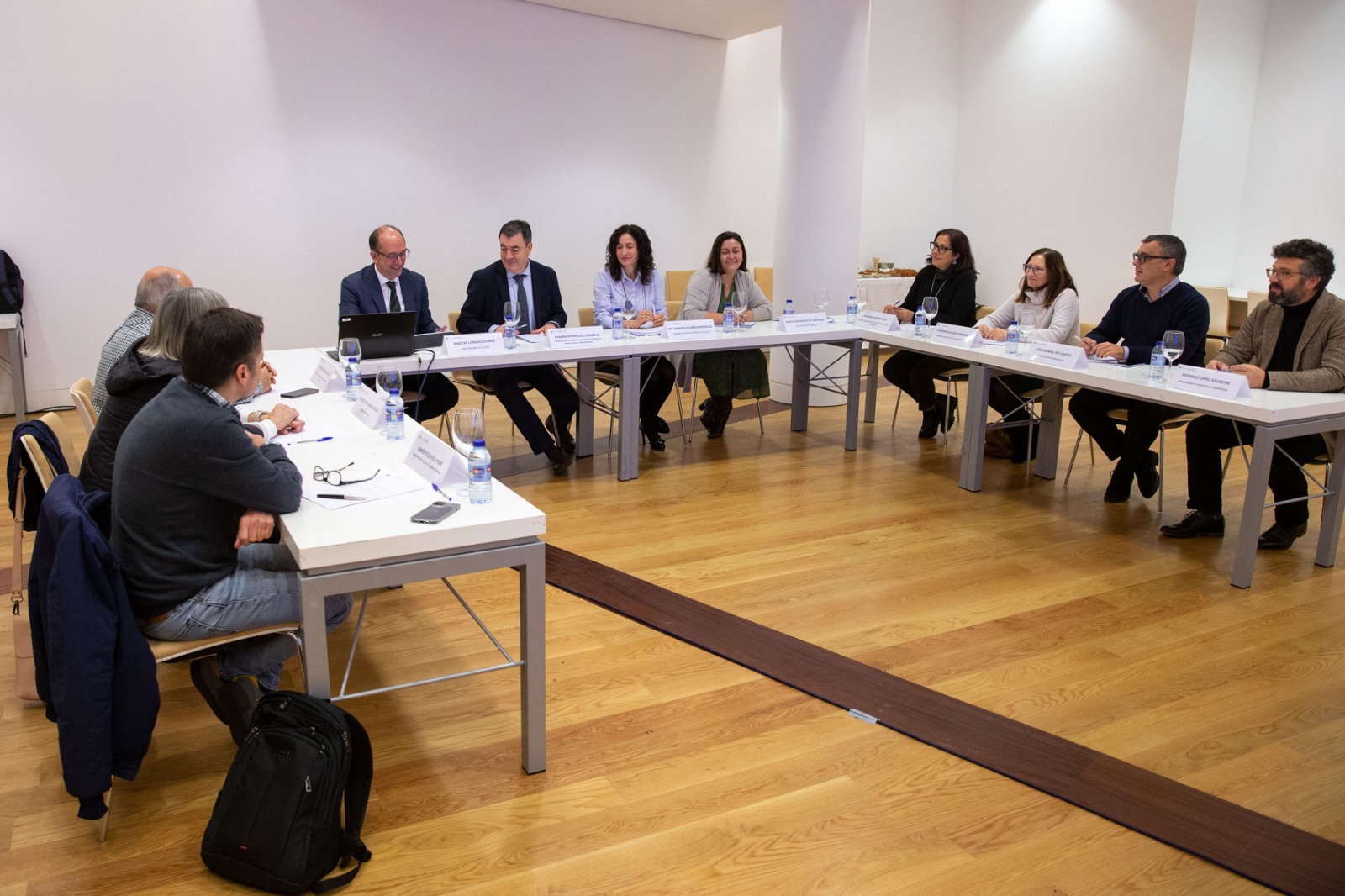 Mesa de participantes