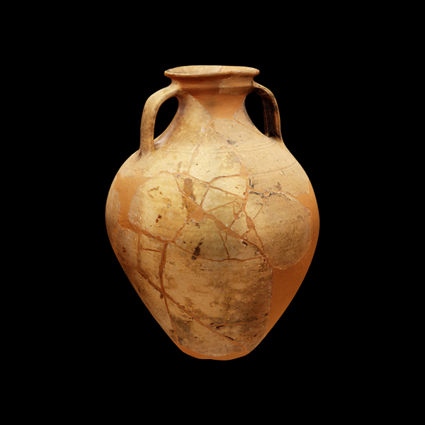 Ánfora de base plana de cerámica común romana