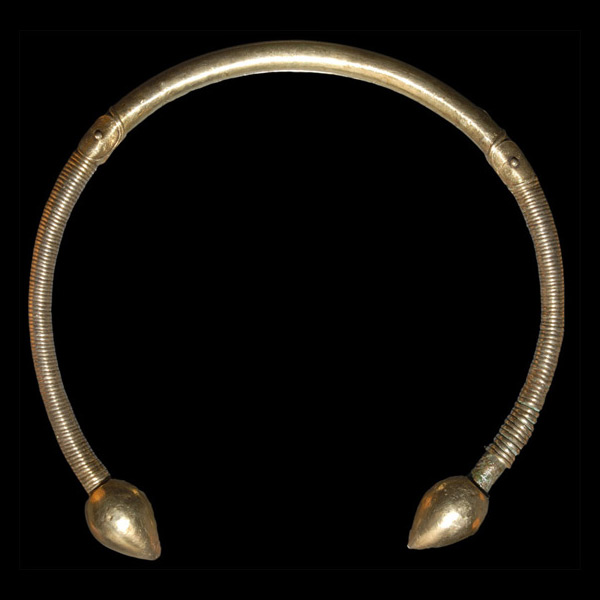 Torque or rigid open necklace