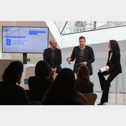 La Xunta presenta un distintivo que refuerza la imagen del Sistema Gallego de Centros Museísticos