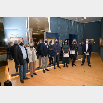 Participantes no acto de inauguración